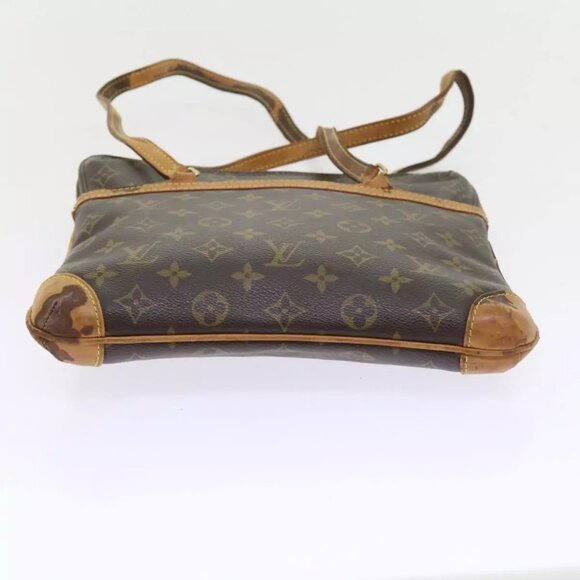 LOUIS VUITTON Monogram Coussin GM Shoulder Bag - Picture 12 of 16